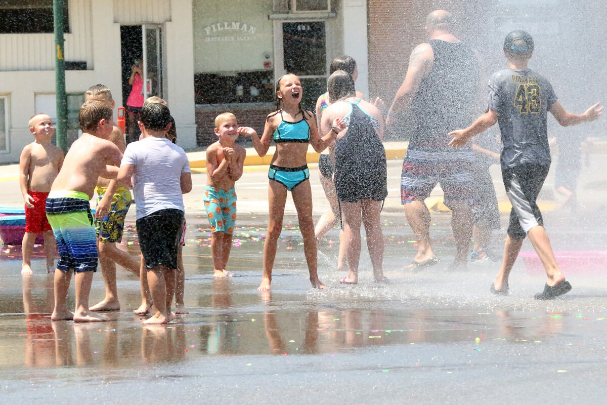 Balloon Days Water Fight (4).jpg